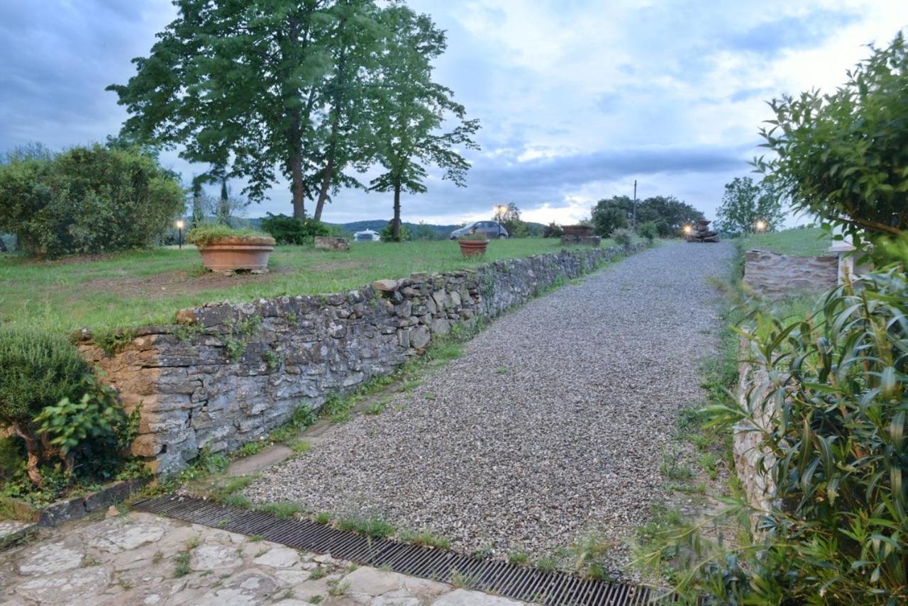 צ'יביטלה אין ואל די קיאנה Agriturismo I Poggilunghi מראה חיצוני תמונה