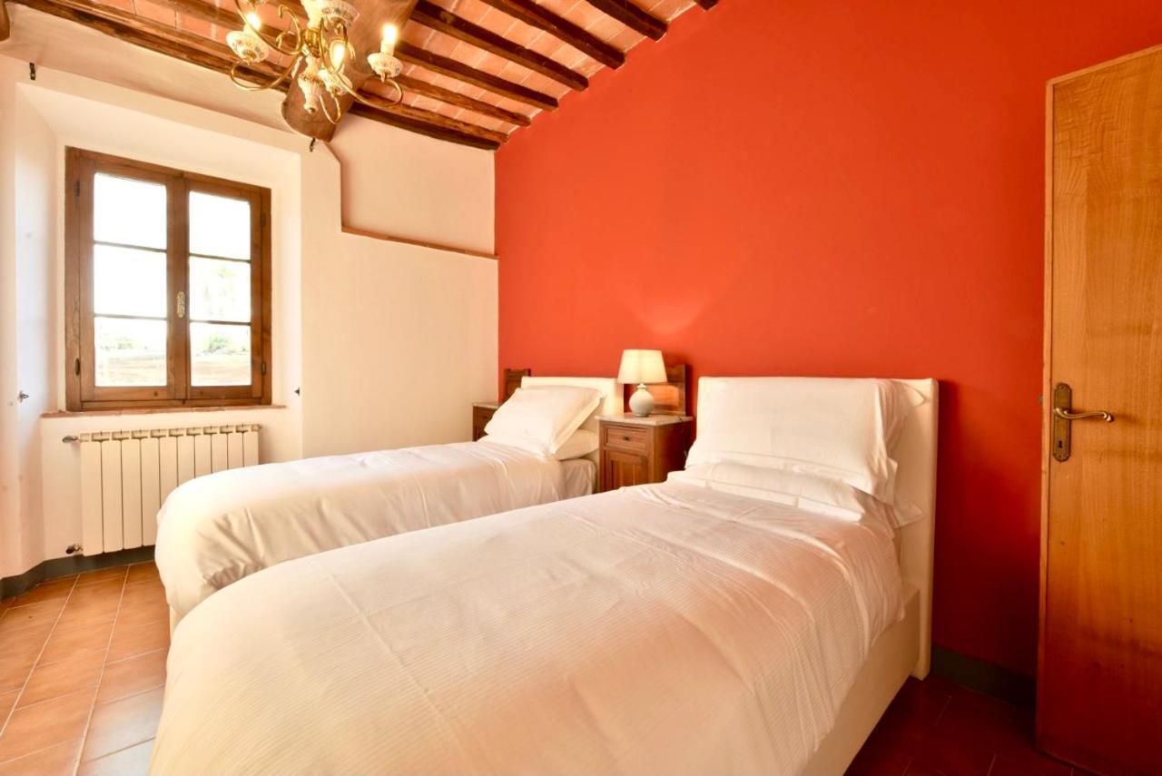 צ'יביטלה אין ואל די קיאנה Agriturismo I Poggilunghi מראה חיצוני תמונה