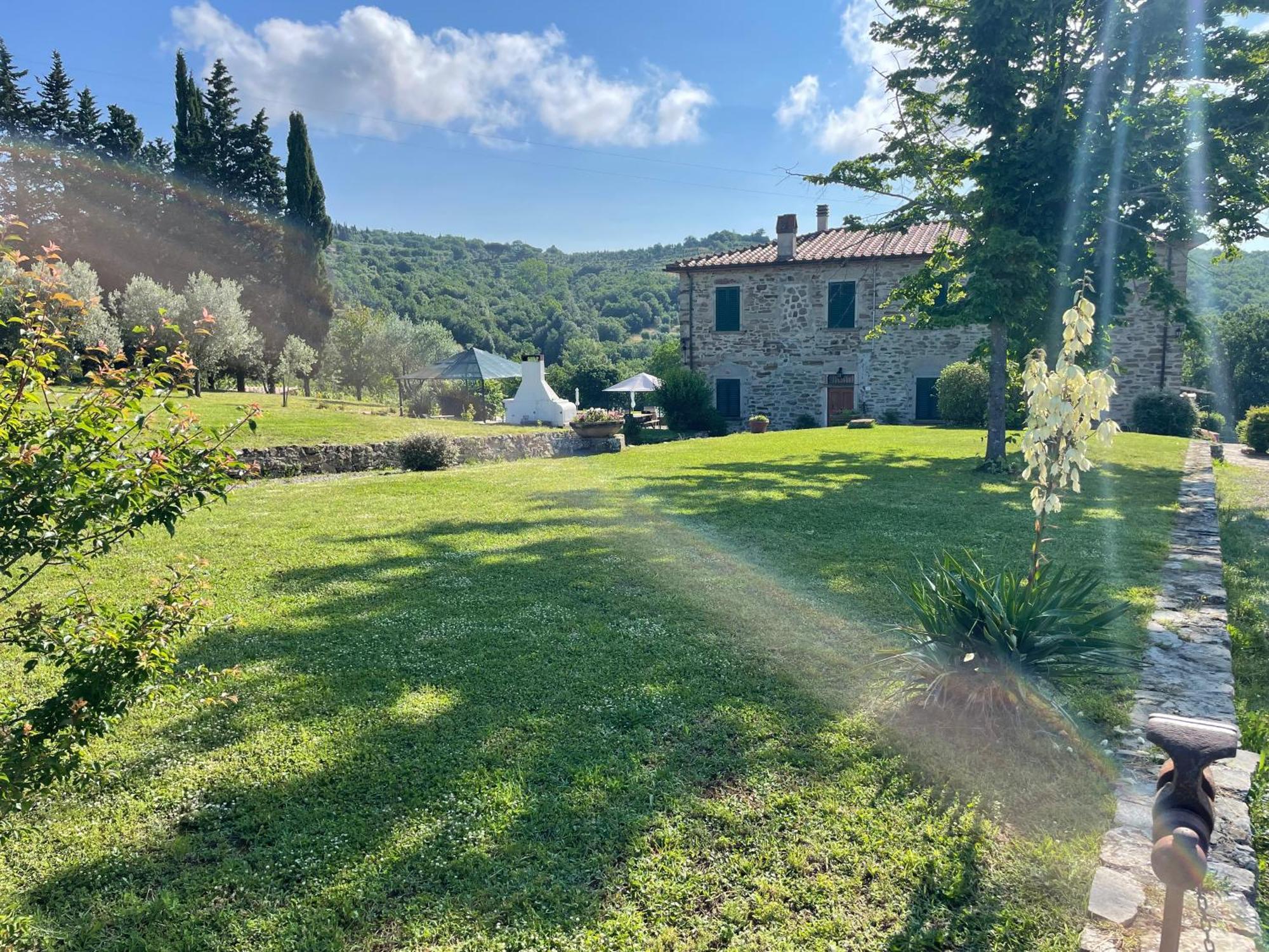 צ'יביטלה אין ואל די קיאנה Agriturismo I Poggilunghi מראה חיצוני תמונה