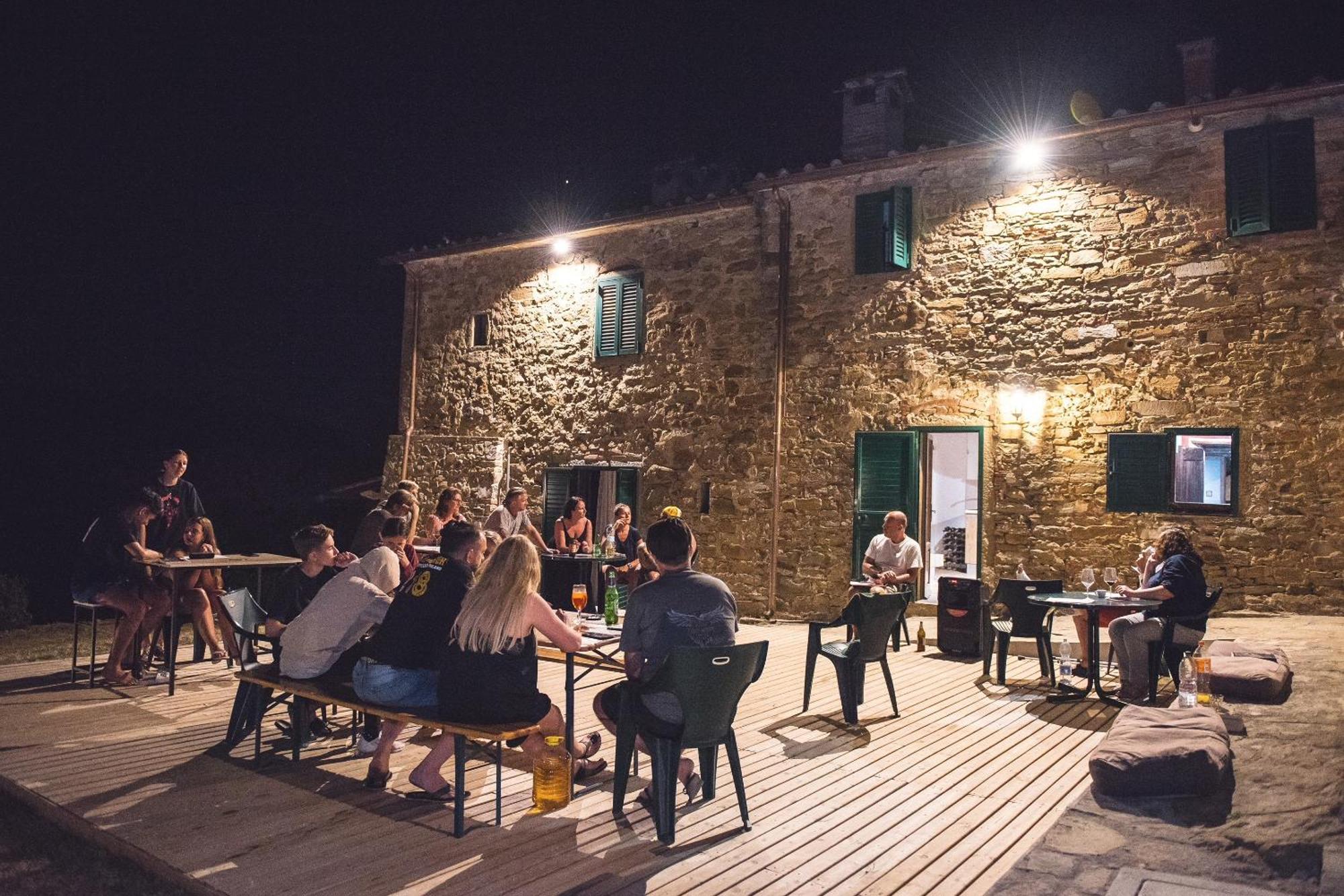 צ'יביטלה אין ואל די קיאנה Agriturismo I Poggilunghi מראה חיצוני תמונה