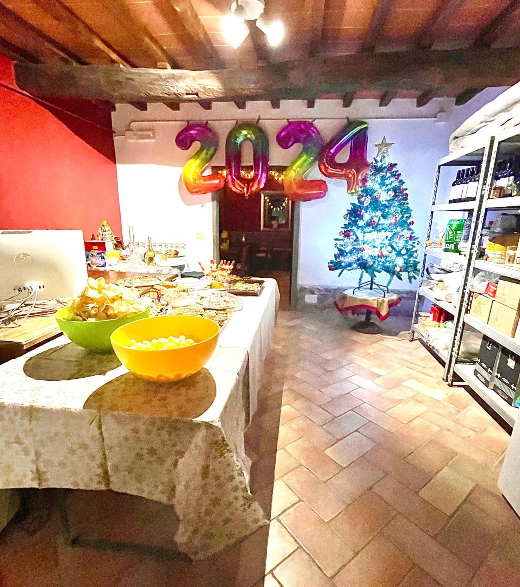 צ'יביטלה אין ואל די קיאנה Agriturismo I Poggilunghi מראה חיצוני תמונה